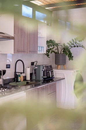 Fridge, stovetop, coffee/tea maker, toaster