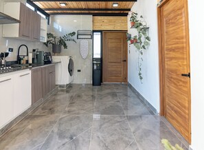 Fridge, stovetop, coffee/tea maker, toaster