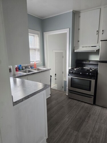 Shady Lane Cottage is a nice 2-bedroom house with AC in charming Redfield.