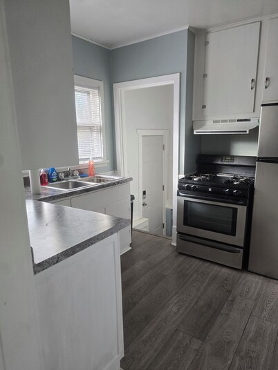 Shady Lane Cottage is a nice 2-bedroom house with AC in charming Redfield.