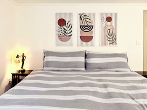 5 chambres, fer et planche à repasser, Wi-Fi gratuit