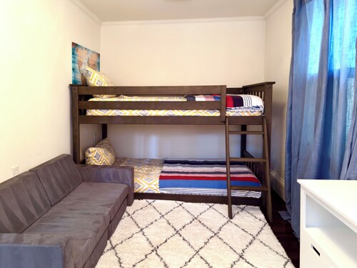 Rehoboth Beach House Dog OK Hot Tub Sleeps 12 Clean and Convient