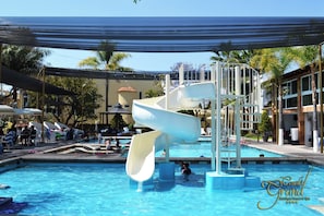 Indoor pool, 4 outdoor pools