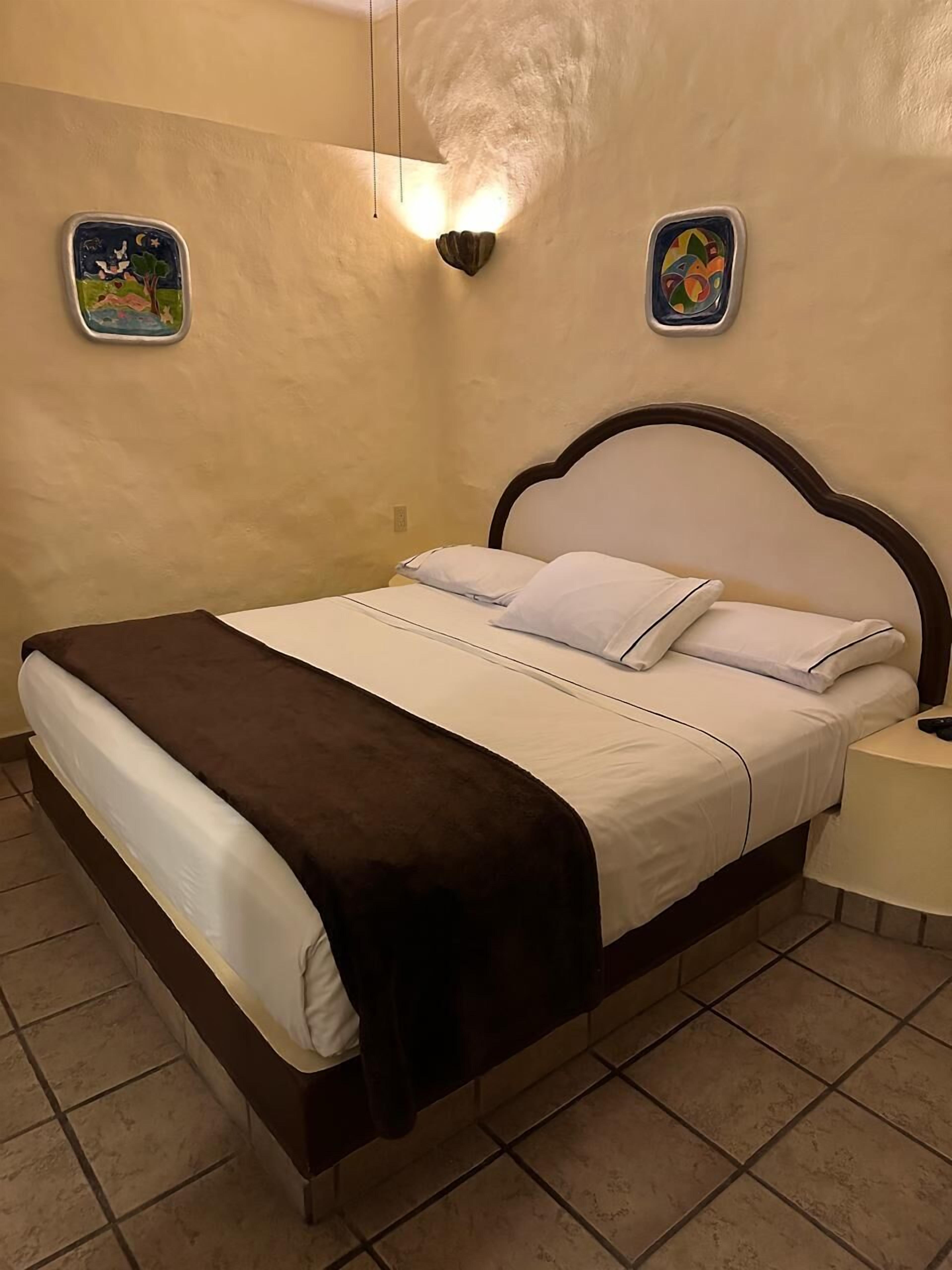 Basic Room, Patio, Courtyard View