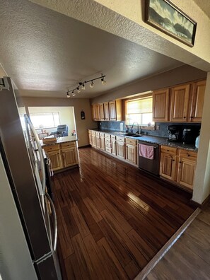 Microwave, oven, stovetop, dishwasher