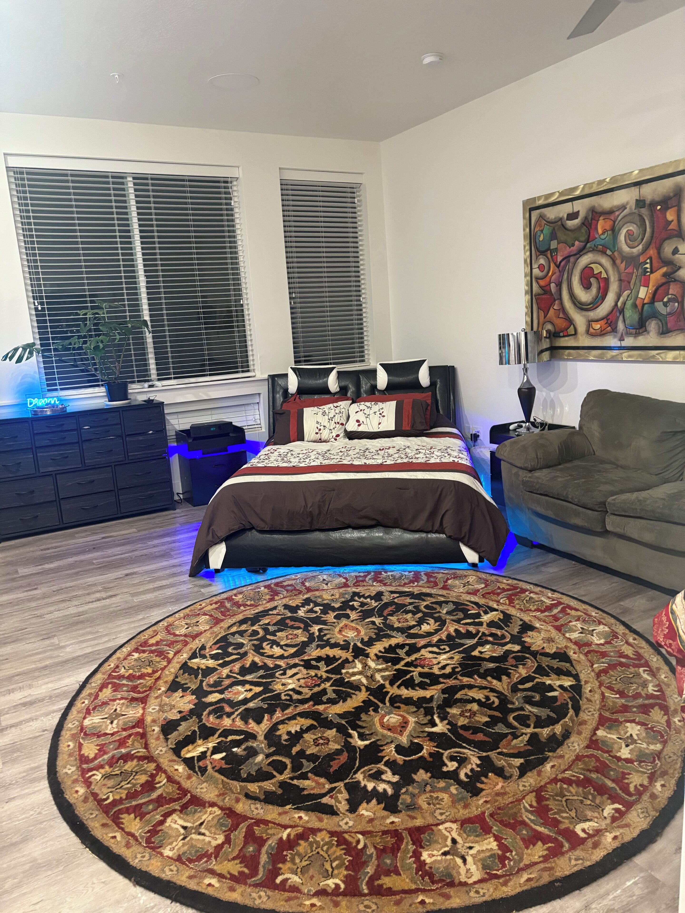 1 camera, Wi-Fi, lenzuola