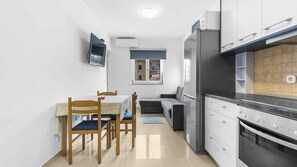 Kühlschrank, Ofen, Herdplatte