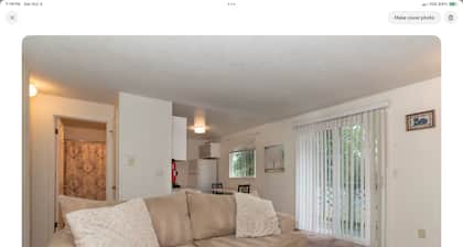 Contemporary, marine 2bd/1ba Apartment in Kent
