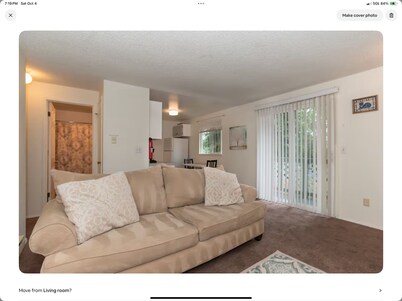 Contemporary, marine 2bd/1ba Apartment in Kent