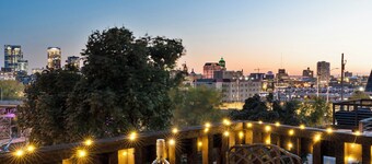 Skyline House on the Hill - Downtown Milwaukee