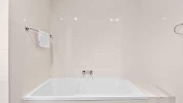 Design Apartment, River View | Bathroom