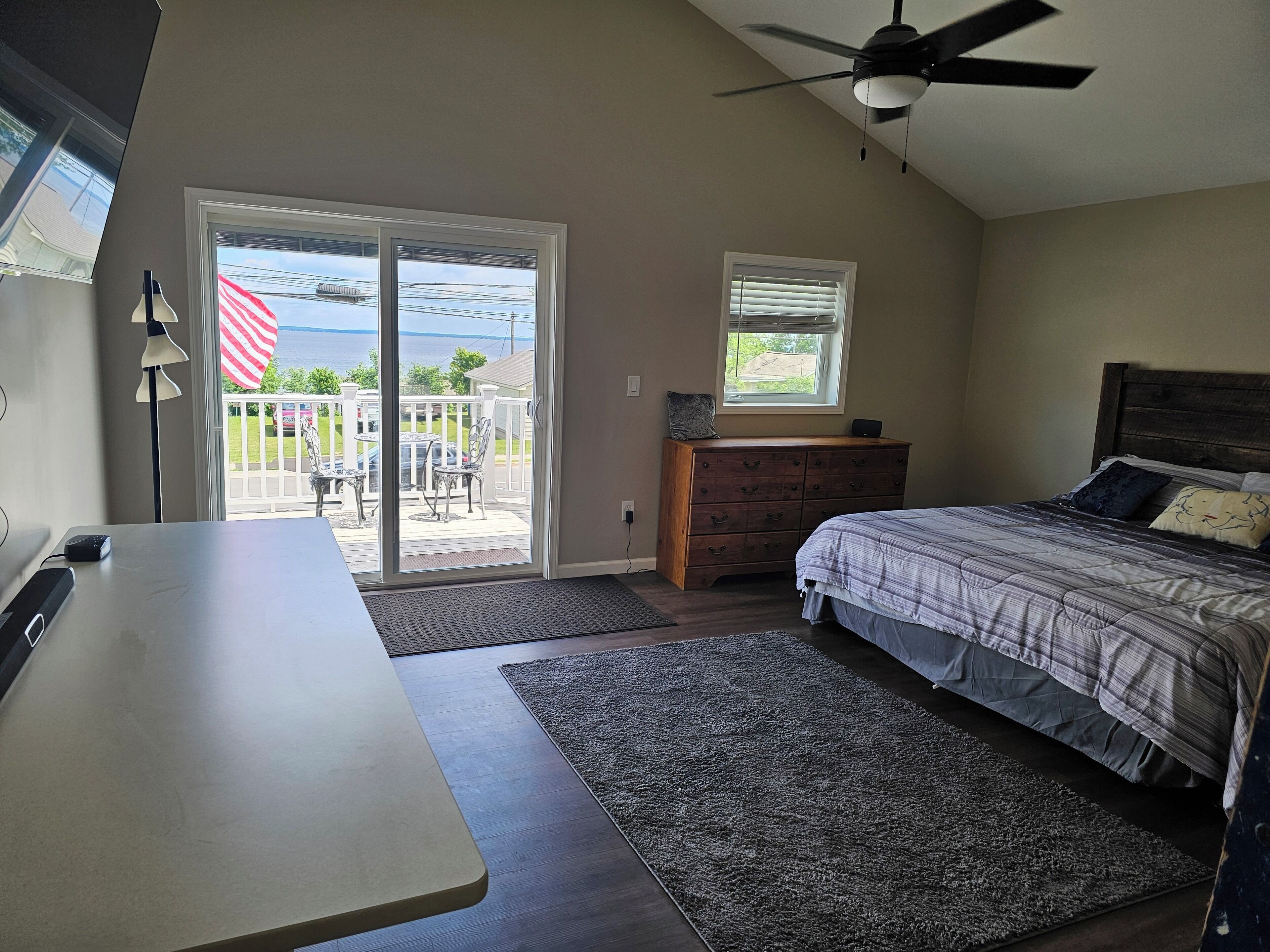 3 bedrooms, iron/ironing board, Internet, bed sheets