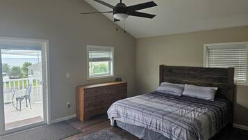 Iron/ironing board, internet, bed sheets