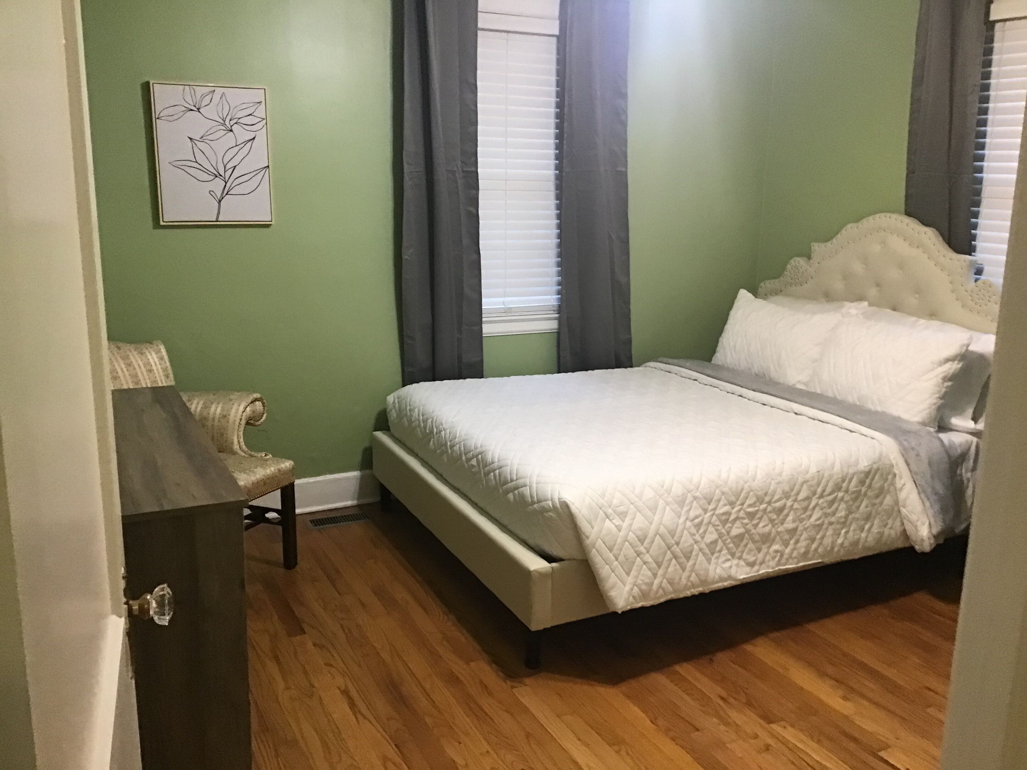 2 makuuhuonetta, silitysrauta/-lauta, Wi-Fi, vuodevaatteet