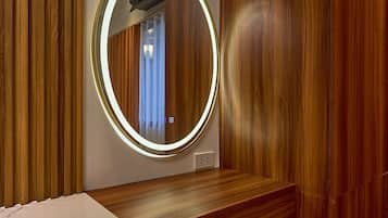 Condo, Balcony, Pool View