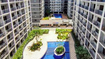 Apartment, Balkon, Poolblick | Ausblick vom Zimmer