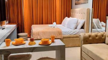 Appartement, balkon, uitzicht op zwembad | Gratis wifi, beddengoed