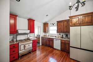 Micro-ondes, four, plaque de cuisson, lave-vaisselle