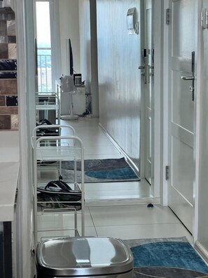 Room, 2 Bedrooms, Balcony, Pool View | Interior