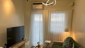 Room, 2 Bedrooms, Balcony, Pool View | Room amenity