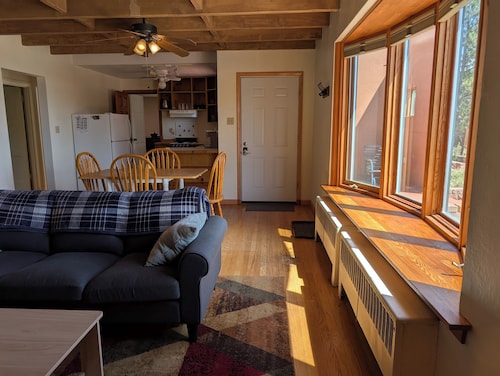 Los Alamos Den - Short Term Rental
