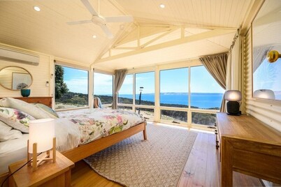 Cuttlefish Bay Cottage | Australia View | Luxury