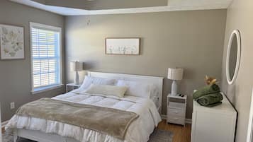 3 bedrooms, iron/ironing board, WiFi, bed sheets