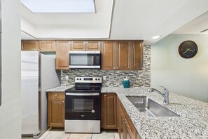 Microondas, horno y parrilla de estufa 