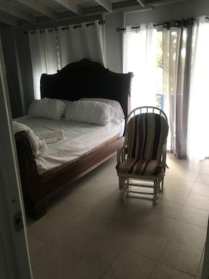 3 bedrooms, iron/ironing board, WiFi, bed sheets - Enjoyable 2nd story, 3-bedroom house with AC in Coamo, PR (Coamo)