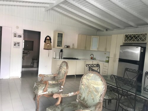 Enjoyable 2nd story, 3-bedroom house with AC in Coamo, PR