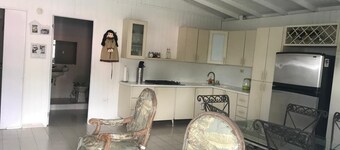 Enjoyable 2nd story, 3-bedroom house with AC in Coamo, PR