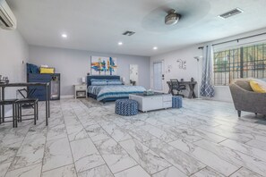 1 camera, ferro/asse da stiro, accesso a Internet, lenzuola