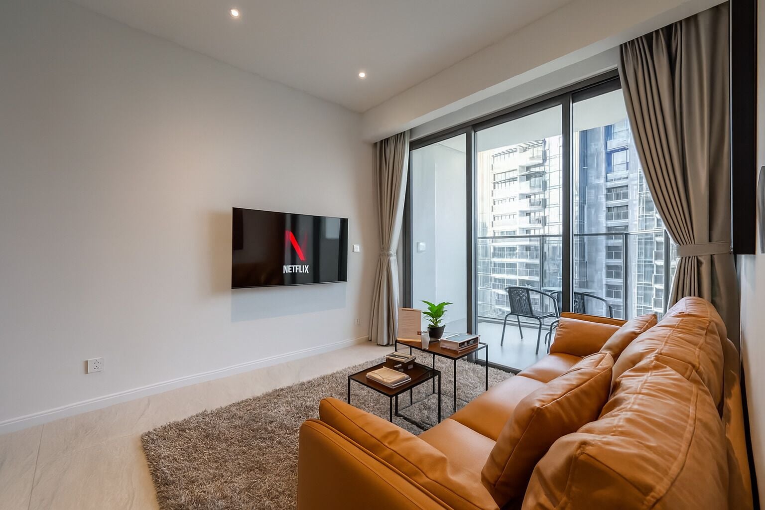 Lägenhet Classic - 1 sovrum - balkong - utsikt mot staden | Allergitestade sängkläder, minibar och individuell inredning