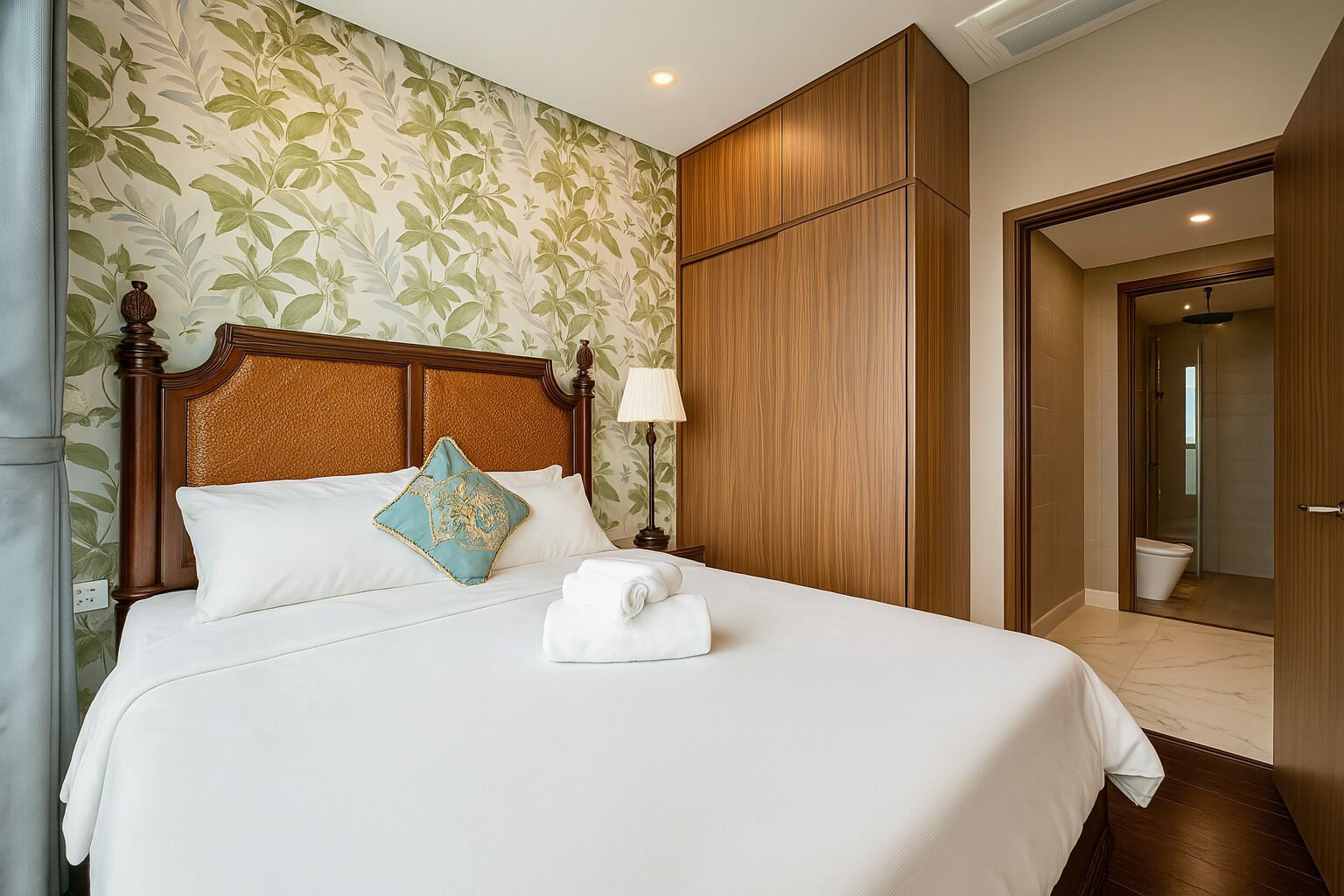 Lägenhet City - 3 sovrum - balkong - utsikt mot staden | Allergitestade sängkläder, minibar och individuell inredning