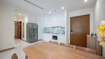 City Apartment, Balcony, City View | Desk, laptop workspace, free WiFi