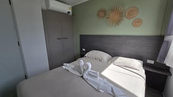 Apartment, Balkon, Bergblick | Zimmersafe, Verdunkelungsvorhänge, Bügeleisen/Bügelbrett
