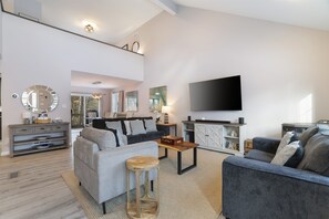 スマートテレビ、テーブルサッカー台