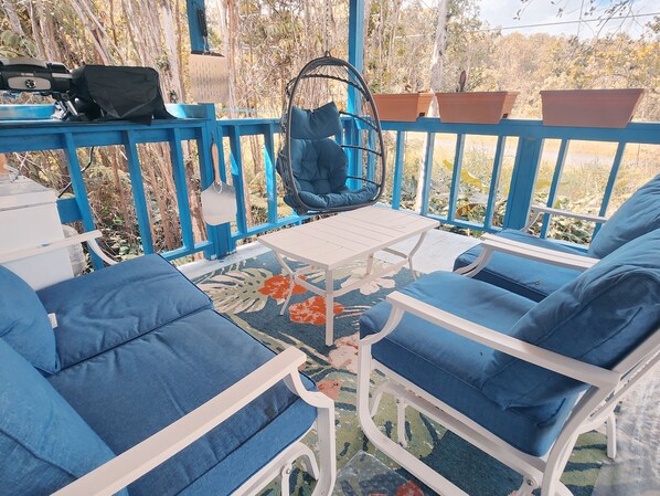 Property grounds - Private Home near Volcano Park on Paved Road (Mountain View)