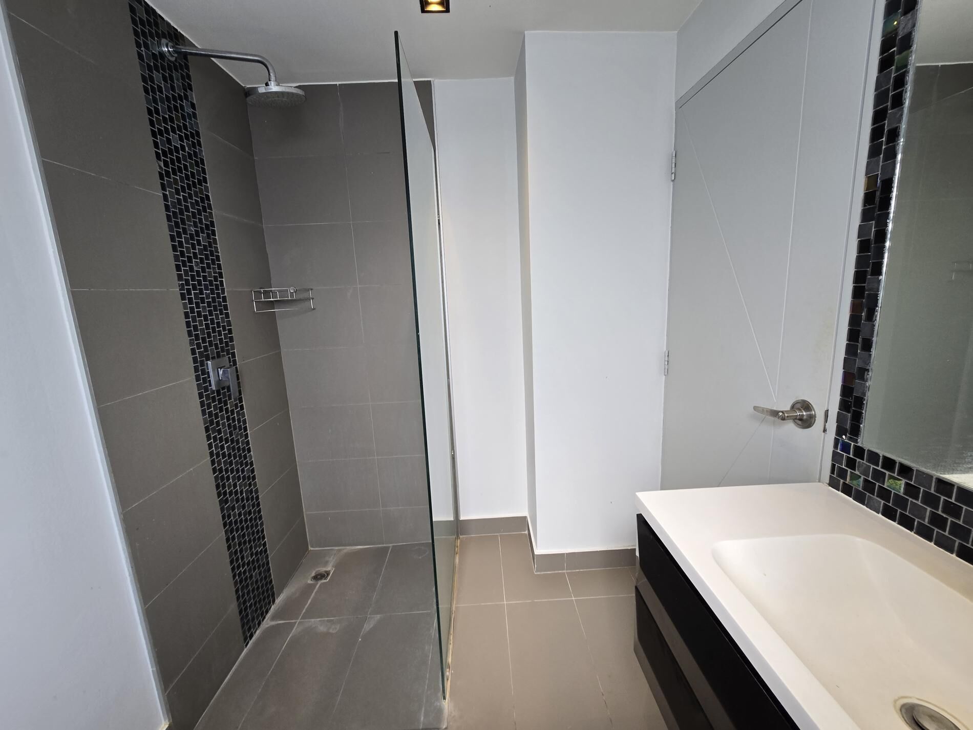 Departamento, balcón, vista a la montaña | Baño