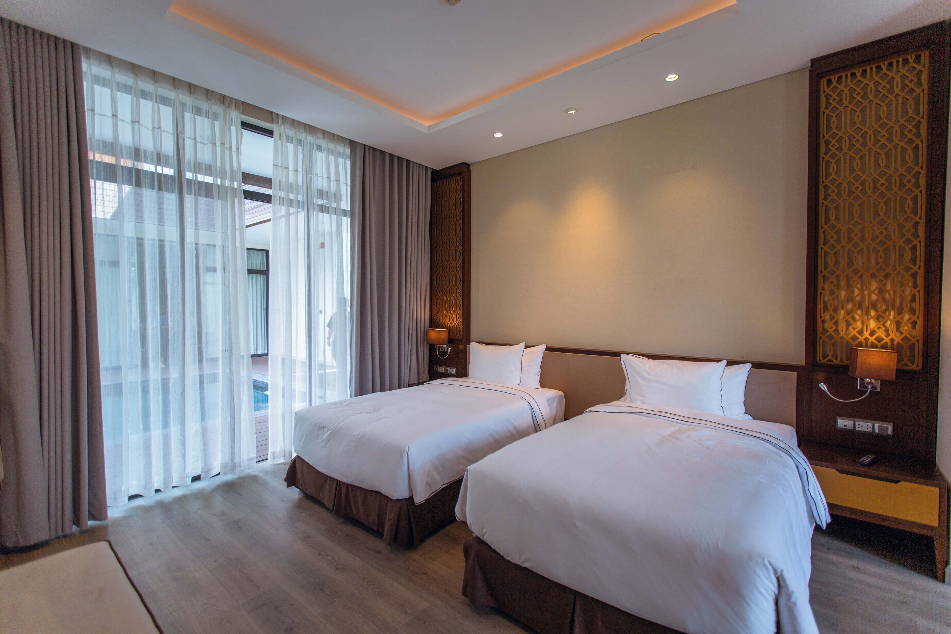 Classic-Zimmer, Balkon, Poolblick | Zimmersafe, Schreibtisch, kostenloses WLAN