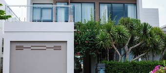 The Palm Nest Cam Ranh Pool Villa