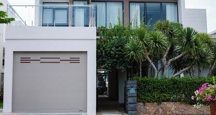 The Palm Nest Cam Ranh Pool Villa