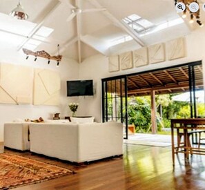 Interior -  Swedish designed, 16 meter infinity pool  private garden footsteps from  beach. (Kabupaten Badung)