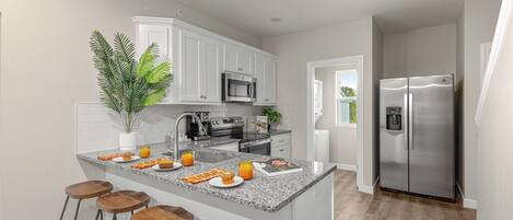 Refrigerador, microondas, horno, placa de cocina