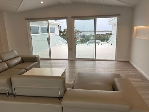 Riviera Retreat –Sleeps 9, Spectacular Ocean Views, Boat Ramp & beach close