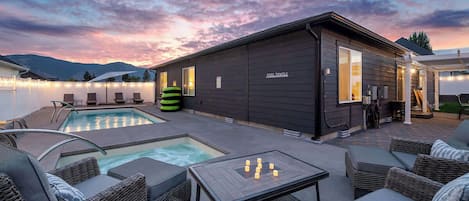 Outdoor pool, a heated pool