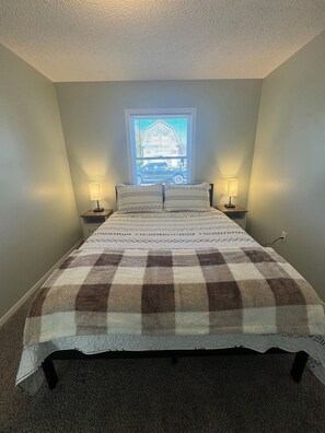 3 bedrooms, WiFi, bed sheets, wheelchair access