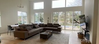 Grand Canal Home • Dock • Hot Tub • Basketball Court