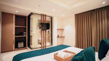 Deluxe Double Room, City View | Desk, soundproofing, iron/ironing board, free WiFi