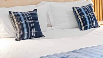 4 habitaciones, escritorio, tabla de planchar con plancha y wifi